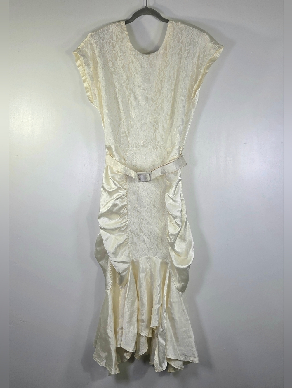 VINTAGE 80's D.R.II SATIN LACE RUFFLE DROP WAIST DRESS.
